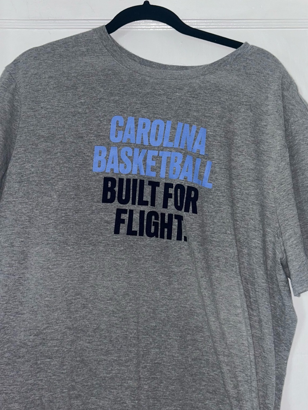 Nike Carolina  Basketball "Built for Flight" Grey size large